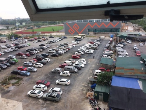 Ai “chống lưng” cho bãi xe không phép siêu lợi nhuận hoạt động? (Ảnh: Báo Xây dựng) Ai “chống lưng” cho bãi xe không phép siêu lợi nhuận hoạt động? (Ảnh: Báo Xây dựng)