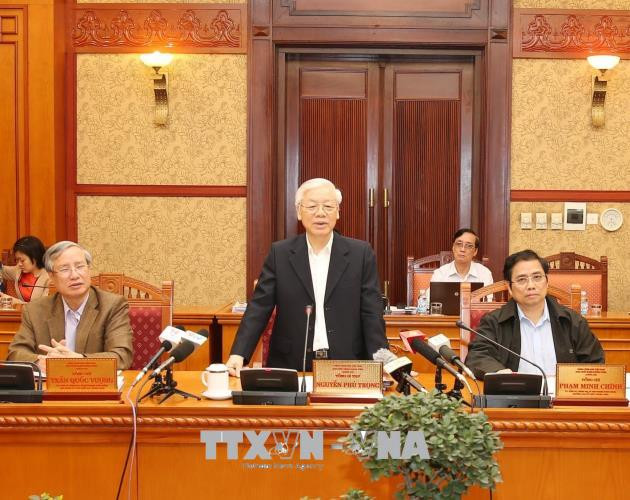 Lò đang cháy lớn, ai muốn hay phải đứng sang một bên? ảnh 2 Lò đang cháy lớn, ai muốn hay phải đứng sang một bên? ảnh 2