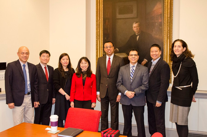 Tập đoàn Vingroup đã tiến hành ký kết thỏa thuận hợp tác chiến lược với hai đối tác là Đại học Cornell và Đại học Pennsylvania Tập đoàn Vingroup đã tiến hành ký kết thỏa thuận hợp tác chiến lược với hai đối tác là Đại học Cornell và Đại học Pennsylvania