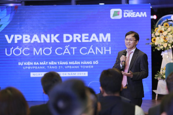 Tổng Giám đốc Nguyễn Đức Vinh phát biểu tại sự kiện ra mắt Dream Tổng Giám đốc Nguyễn Đức Vinh phát biểu tại sự kiện ra mắt Dream