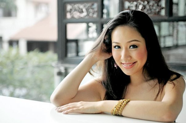 Không tham gia nhiều vào các hoạt động của showbiz, cuộc sống không scandal, Ngô Phương Lan là hoa hậu đựoc nhiều người yêu mến.