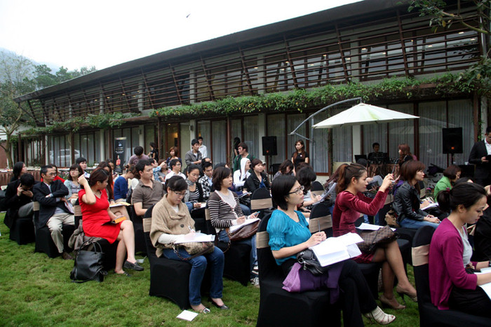 Xem tiếp: Ngỡ ngàng ngắm vườn cây, ao cá, chuồng gà nhà ca sỹ Mỹ Linh // Thành Chương 'đánh liều' kể chuyện '3 chìm 4 nổi' của Mỹ Linh