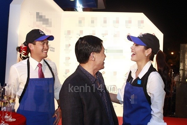 Hoàng My cũng rất được lòng bố của Phillip Hoàng My cũng rất được lòng bố của Phillip