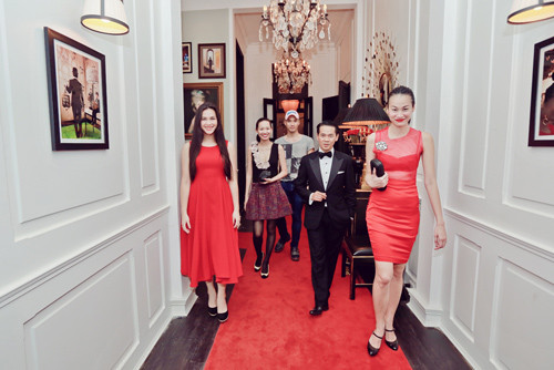 Đêm The Muse Dinner đầu tiên diễn ra trong không khí vui vẻ của các nhà thiết kế, người mẫu, những stylist và cả những chuyên gia cảm nhận nghệ thuật thời trang. Đêm The Muse Dinner đầu tiên diễn ra trong không khí vui vẻ của các nhà thiết kế, người mẫu, những stylist và cả những chuyên gia cảm nhận nghệ thuật thời trang.