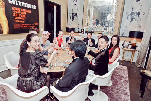 The Muse Dinner là một diễn dàn trao đổi về các hoạt động trong nhiều lĩnh vực nghệ thuật khác nhau như âm nhạc, thời trang,nhiếp ảnh, thơ văn, hội hoạ, phim ảnh... của chính những người nổi tiếng trong lĩnh vực đó. The Muse Dinner là một diễn dàn trao đổi về các hoạt động trong nhiều lĩnh vực nghệ thuật khác nhau như âm nhạc, thời trang,nhiếp ảnh, thơ văn, hội hoạ, phim ảnh... của chính những người nổi tiếng trong lĩnh vực đó.