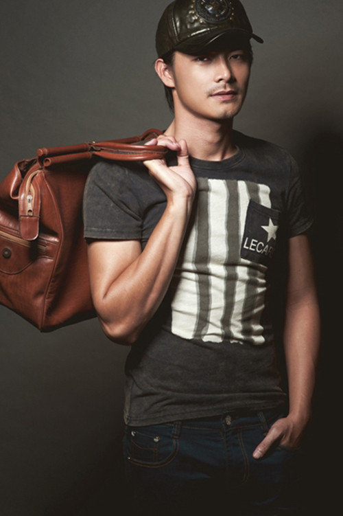 Quách Ngọc Ngoan từng đoạt giải bạc tại cuộc thi Siêu mẫu Việt Nam. Quách Ngọc Ngoan từng đoạt giải bạc tại cuộc thi Siêu mẫu Việt Nam.