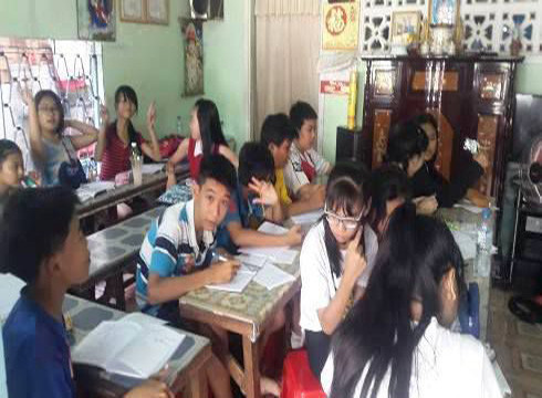 Một hoạt động dạy thêm ngoài nhà trường ở Thành phố Hồ Chí Minh (ảnh minh họa: P.L) Một hoạt động dạy thêm ngoài nhà trường ở Thành phố Hồ Chí Minh (ảnh minh họa: P.L)