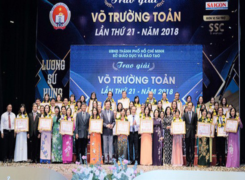 Lễ trao giải thưởng Võ Trường Toản năm 2018 (ảnh: SGGP) Lễ trao giải thưởng Võ Trường Toản năm 2018 (ảnh: SGGP)