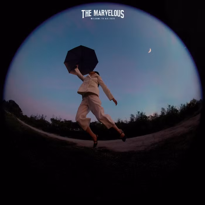 Có khi nào ta cảm thấy bơ vơ, lạc lõng dưới khoảng trời xanh vô tận kia?