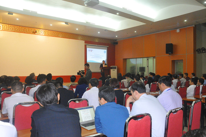 Giáo sư, Tiến sĩ Phạm Hồng Quang – Tỉnh ủy viên, Bí thư Đảng ủy, Giám đốc Đại học Thái Nguyên phát biểu tại Hội thảo. Giáo sư, Tiến sĩ Phạm Hồng Quang – Tỉnh ủy viên, Bí thư Đảng ủy, Giám đốc Đại học Thái Nguyên phát biểu tại Hội thảo.