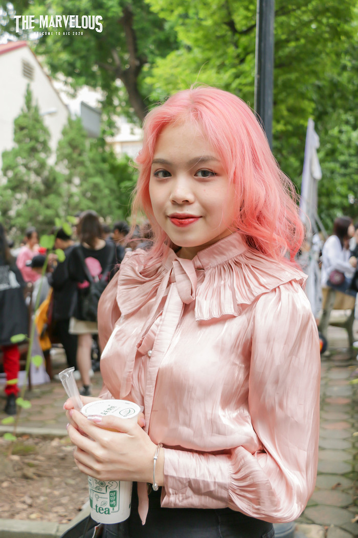 Bất ngờ, phấn khích,.. là những cảm xúc mà hầu như các bạn tân sinh viên đều cảm nhận được sau ngày hội. Bất ngờ, phấn khích,.. là những cảm xúc mà hầu như các bạn tân sinh viên đều cảm nhận được sau ngày hội.