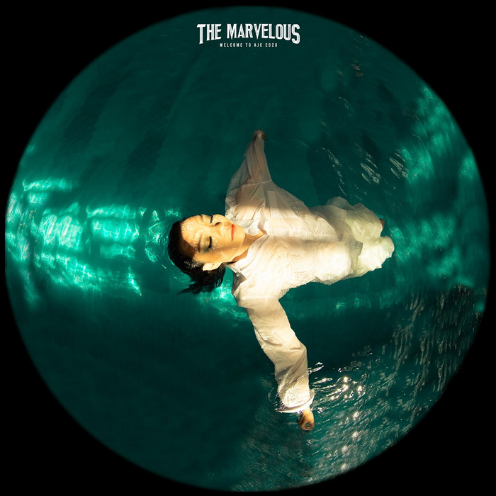 Có những hiểm nguy luôn trực chờ lúc ta khinh suất để kéo ta chìm vào làn nước lạnh.