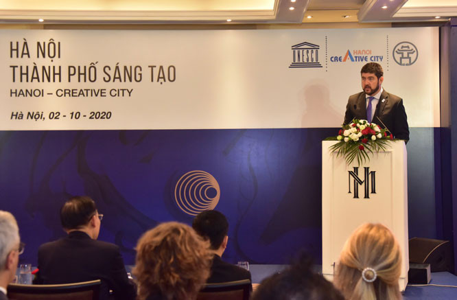 Trưởng đại diện UNESCO tại Việt Nam Michael Croft phát biểu tại tọa đàm. Trưởng đại diện UNESCO tại Việt Nam Michael Croft phát biểu tại tọa đàm.