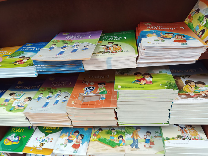 Không giao bài tập về nhà không phải là biện pháp giảm tải chương trình mới lớp 1. (Ảnh: Phạm Minh) Không giao bài tập về nhà không phải là biện pháp giảm tải chương trình mới lớp 1. (Ảnh: Phạm Minh)