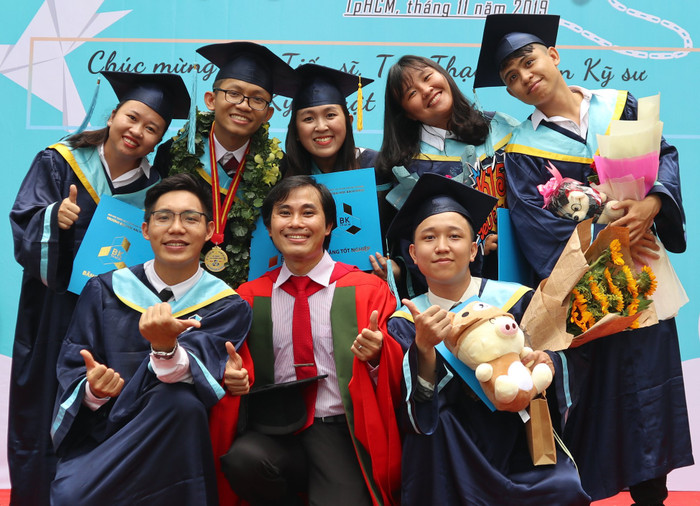 Giáo sư trẻ nhất Việt Nam - Phan Thanh Sơn Nam, Trưởng khoa Hóa, Trường đại học Bách khoa Thành phố Hồ Chí Minh, cựu học sinh trường Trung học phổ thông Xuyên Mộc Giáo sư trẻ nhất Việt Nam - Phan Thanh Sơn Nam, Trưởng khoa Hóa, Trường đại học Bách khoa Thành phố Hồ Chí Minh, cựu học sinh trường Trung học phổ thông Xuyên Mộc