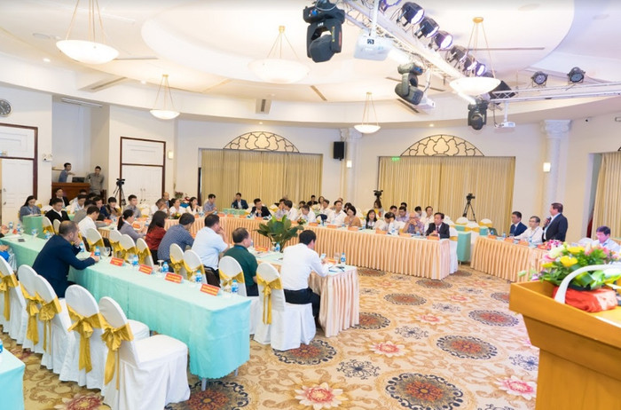 Các đại biểu dự hội thảo. Các đại biểu dự hội thảo.