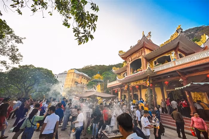 Khu du lịch núi Bà Đen (Tây Ninh)