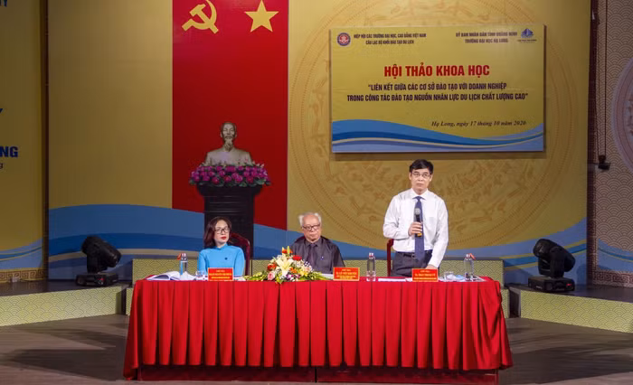 Các chủ tọa của Hội thảo. Các chủ tọa của Hội thảo.