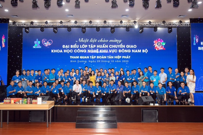 Đoàn đại biểu lớp tập huấn chuyển giao Khoa học công nghệ khu vực Đông Nam Bộ tham quan và giao lưu tại Tân Hiệp Phát ngày 09/10/2020. Đoàn đại biểu lớp tập huấn chuyển giao Khoa học công nghệ khu vực Đông Nam Bộ tham quan và giao lưu tại Tân Hiệp Phát ngày 09/10/2020.