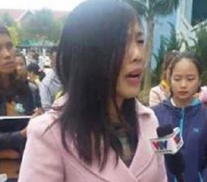 Giáo viên huyện Krông Pắk đã khóc khi nghe tin sẽ bị chấm dứt hợp đồng lao động (ảnh: FB Hiền Lê) Giáo viên huyện Krông Pắk đã khóc khi nghe tin sẽ bị chấm dứt hợp đồng lao động (ảnh: FB Hiền Lê)