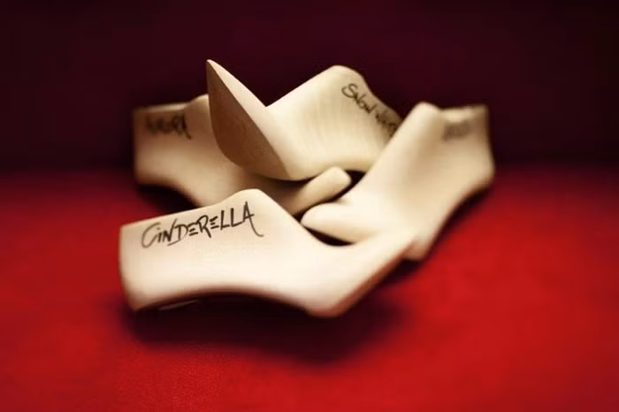 Cốt giày, hay còn gọi là khuôn giày là yếu tố đầu tiên góp phần làm nên chất lượng của một đôi giày.