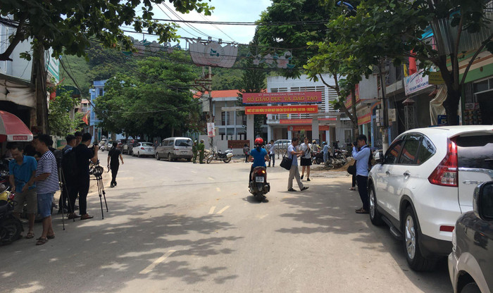 Đến thời điểm này không ít người dân, thí sinh tỉnh Sơn La cho rằng phải công khai tên thí sinh và bố mẹ thí sinh để đảm bảo công bằng và minh bạch. Ảnh: Vũ Phương. Đến thời điểm này không ít người dân, thí sinh tỉnh Sơn La cho rằng phải công khai tên thí sinh và bố mẹ thí sinh để đảm bảo công bằng và minh bạch. Ảnh: Vũ Phương.