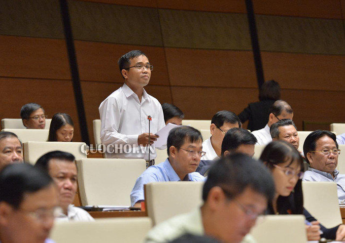 Đại biểu Mong Văn Tình cho rằng, vì nền giáo dục văn minh nên công khai danh tính thí sinh, phụ huynh sai phạm trong kỳ thi trung học phổ thông quốc gia 2018. Ảnh: Quochoi.vn