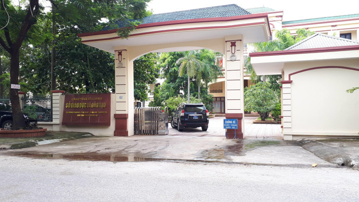 Nhiều cán bộ thuộc Sở Giáo dục và Đào tạo tỉnh Hòa Bình đã bị bắt tạm giam, khởi tố bị can vì liên quan đến gian lận điểm thi tại Hòa Bình. Ảnh: Đ.T. Nhiều cán bộ thuộc Sở Giáo dục và Đào tạo tỉnh Hòa Bình đã bị bắt tạm giam, khởi tố bị can vì liên quan đến gian lận điểm thi tại Hòa Bình. Ảnh: Đ.T.