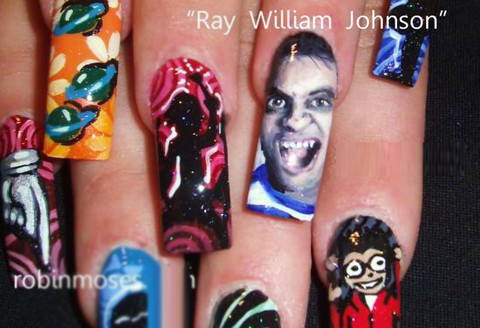 Diễn viên hài Ray William Johnson. Diễn viên hài Ray William Johnson.