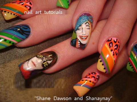 Hai diễn viên hài Shane Dawson và Shanaynay. Hai diễn viên hài Shane Dawson và Shanaynay.