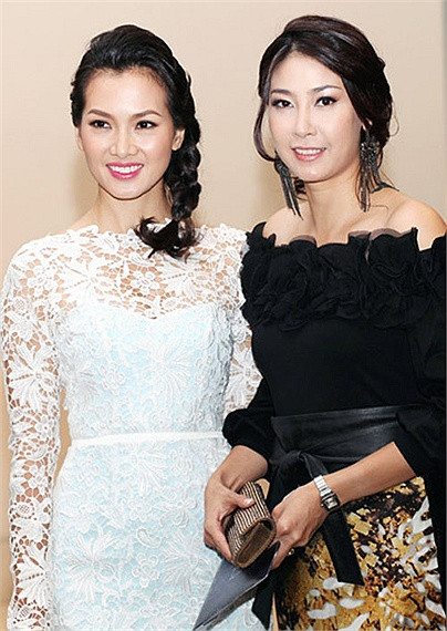 Anh Thư 30 tuổi, Hà Kiều Anh đã 36 tuổi nhưng nhan sắc của họ thật lộng lẫy, trẻ trung nhờ cách ăn vận và trang điểm.