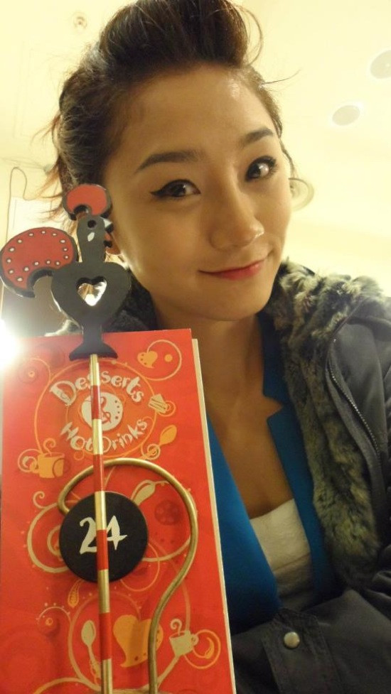 Cũng như Angela Phương Trinh, Trà My chỉ toàn nhận được 'lời chê' từ lần 'cắn răng' làm đẹp này của mình