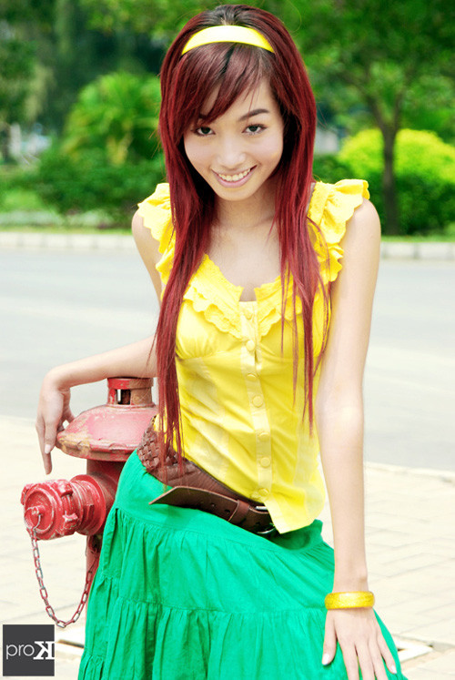 7. Elly Trần Trước đây, cô nàng cũng chỉ sở hữu vòng 1 'khiêm tốn' như những cô gái bình thường khác