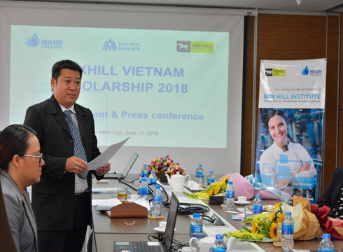 Buổi lễ ký kết chương trình liên kết đào tạo giữa Trường Cao đẳng Hoa Sen và Học viện Box Hill (ảnh: HSC) Buổi lễ ký kết chương trình liên kết đào tạo giữa Trường Cao đẳng Hoa Sen và Học viện Box Hill (ảnh: HSC)