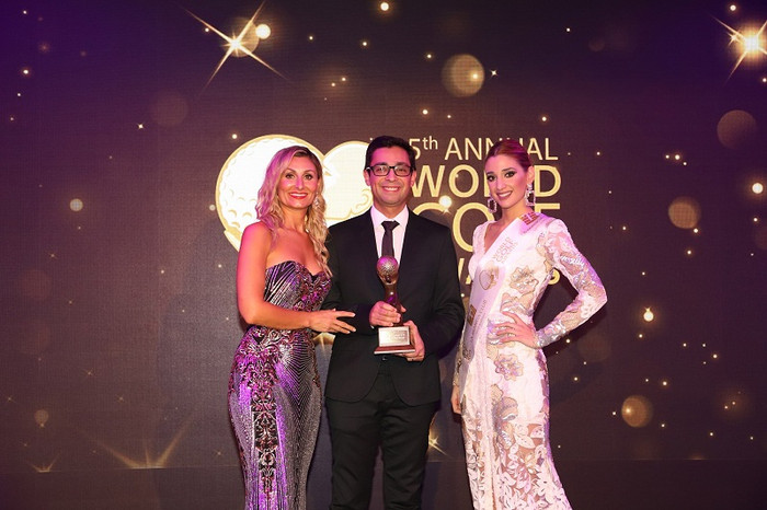 Đại diện Ba Na Hills Golf Club nhận giải thưởng sân golf tốt nhất Châu Á Đại diện Ba Na Hills Golf Club nhận giải thưởng sân golf tốt nhất Châu Á