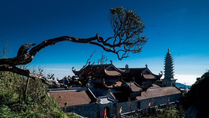 Vẻ đẹp của quần thể kiệt tác tâm linh trên đỉnh thiêng Fansipan Vẻ đẹp của quần thể kiệt tác tâm linh trên đỉnh thiêng Fansipan