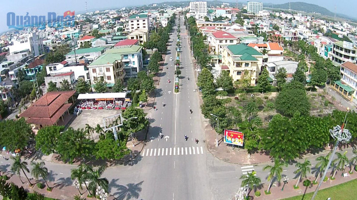 Đường Phạm Văn Đồng - Thành phố Quảng Ngãi. Ảnh: baoquangngai.vn Đường Phạm Văn Đồng - Thành phố Quảng Ngãi. Ảnh: baoquangngai.vn