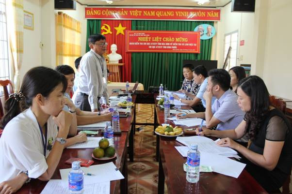 Bác sĩ CKII Phan Thanh Dũng phát biểu tại buổi làm việc.