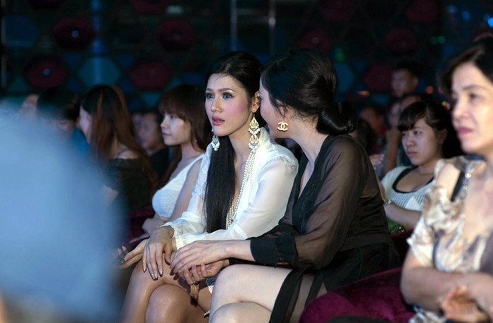 Julia Hồ sau khi đăng quang tại Mỹ đã có chuyến trở về Việt Nam để tham gia một số hoạt động từ thiện cũng như tham dự một số sự kiện mà cô được mời. Julia Hồ sau khi đăng quang tại Mỹ đã có chuyến trở về Việt Nam để tham gia một số hoạt động từ thiện cũng như tham dự một số sự kiện mà cô được mời.