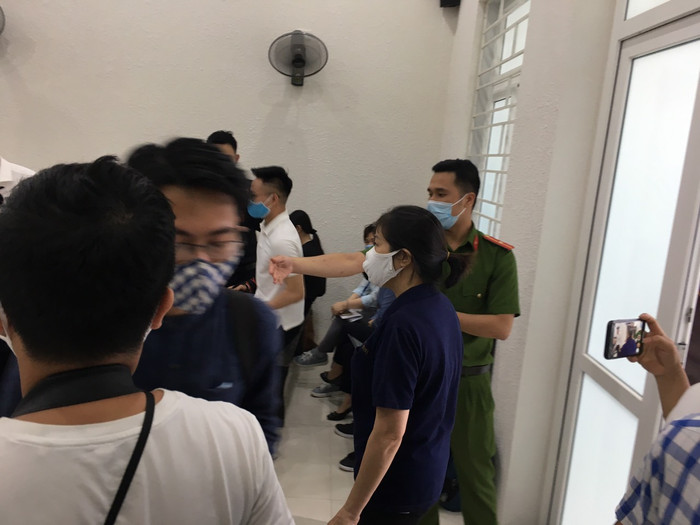 Bà Quy đến phiên tòa. Ảnh: Vũ Phương. Bà Quy đến phiên tòa. Ảnh: Vũ Phương.