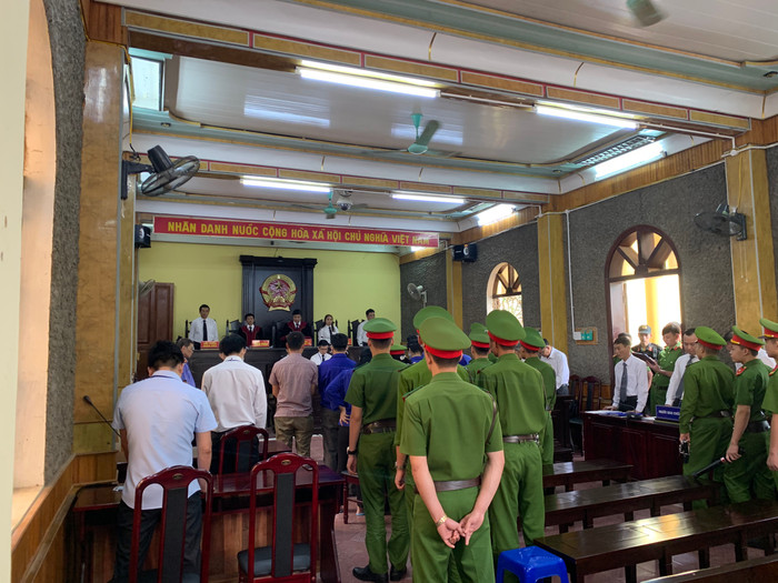 12 bị can gây bê bối ngành giáo dục Sơn La năm 2018 nhận mức án nghiêm khắc. Hình ảnh tòa tuyên án ngày 29/5. Ảnh: CTV. 12 bị can gây bê bối ngành giáo dục Sơn La năm 2018 nhận mức án nghiêm khắc. Hình ảnh tòa tuyên án ngày 29/5. Ảnh: CTV.