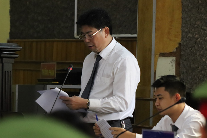 Luật sư Nguyễn Thanh Sơn bào chữa cho bị cáo Lò Văn Huynh. Ảnh: Vũ Phương. Luật sư Nguyễn Thanh Sơn bào chữa cho bị cáo Lò Văn Huynh. Ảnh: Vũ Phương.
