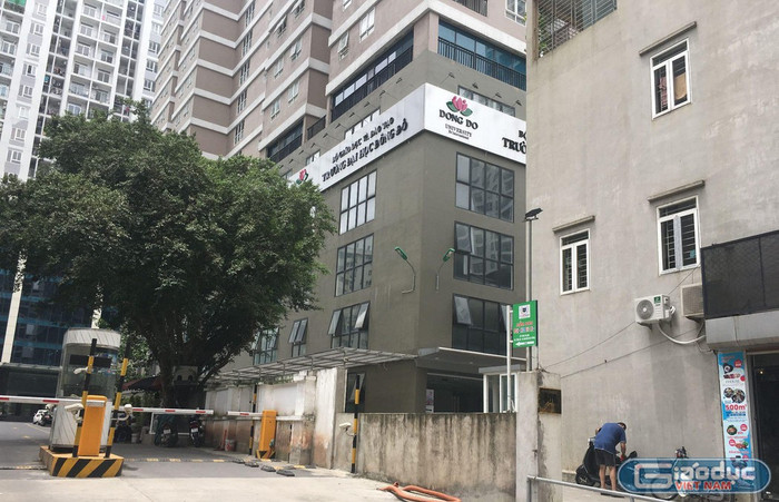 Kết quả điều tra ban đầu xác định đường dây cấp văn bằng 2 ngôn ngữ Anh tại Trường ĐH Đông Đô đã vươn đến nhiều tỉnh, thành để liên kết các cơ sở đào tạo và cấp bằng chui nhằm thu lợi lớn. Ảnh: V.P. Kết quả điều tra ban đầu xác định đường dây cấp văn bằng 2 ngôn ngữ Anh tại Trường ĐH Đông Đô đã vươn đến nhiều tỉnh, thành để liên kết các cơ sở đào tạo và cấp bằng chui nhằm thu lợi lớn. Ảnh: V.P.