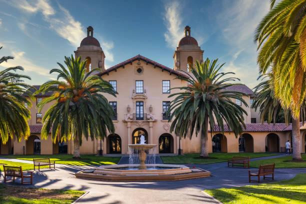 Khuôn viên trường Đại học Stanford. Ảnh: iStock. Khuôn viên trường Đại học Stanford. Ảnh: iStock.