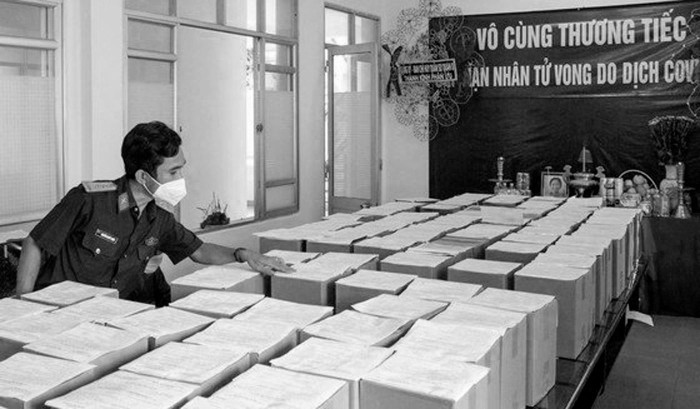 Lực lượng quân sự Thành phố Hồ Chí Minh chăm lo hài cốt người mất do Covid-19. Ảnh: HOÀNG HÙNG Lực lượng quân sự Thành phố Hồ Chí Minh chăm lo hài cốt người mất do Covid-19. Ảnh: HOÀNG HÙNG