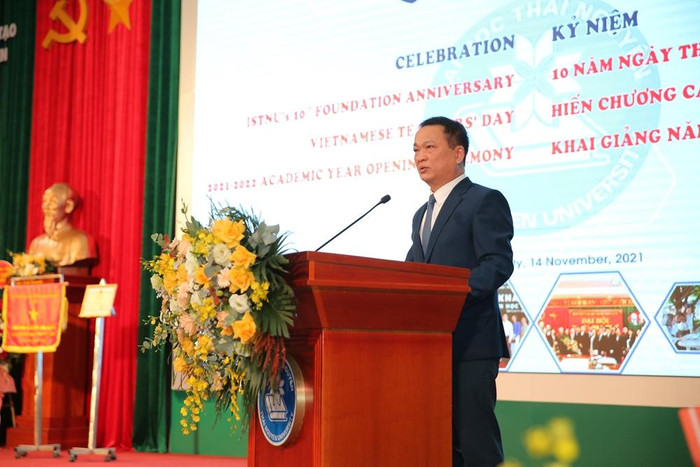 Giáo sư, Tiến sĩ Phạm Hồng Quang – Bí thư Đảng ủy, Giám đốc Đại học Thái Nguyên phát biểu tại buổi lễ Giáo sư, Tiến sĩ Phạm Hồng Quang – Bí thư Đảng ủy, Giám đốc Đại học Thái Nguyên phát biểu tại buổi lễ