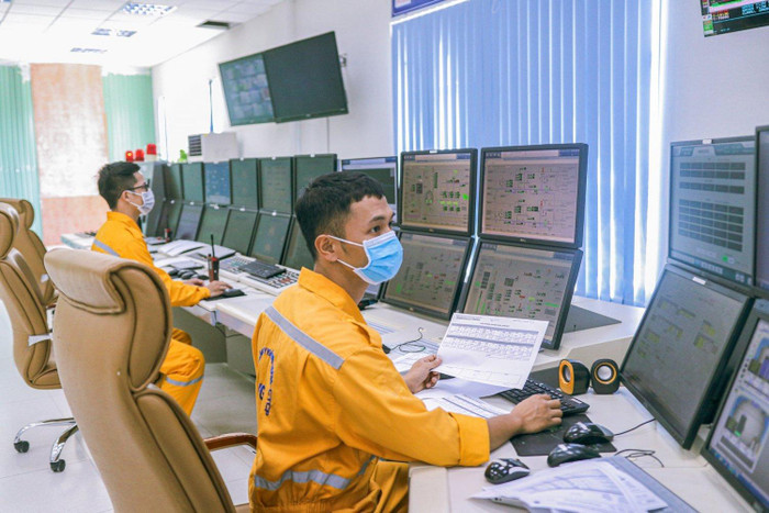 Người lao động tại trung tâm Điều độ Khí Việt Nam Người lao động tại trung tâm Điều độ Khí Việt Nam