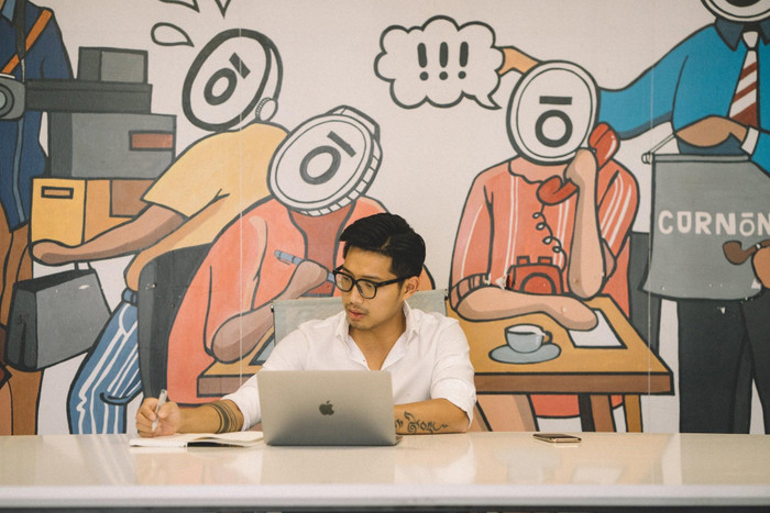 Nguyễn Quang Thái là doanh nhân thành công sớm với 3 thương hiệu Curnon, Weehours và Inkaholic. Nguyễn Quang Thái là doanh nhân thành công sớm với 3 thương hiệu Curnon, Weehours và Inkaholic.