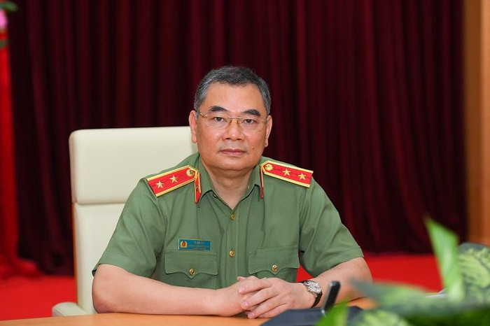 Trung tướng Tô Ân Xô, Chánh Văn phòng Bộ Công an, Người phát ngôn Bộ Công an trao đổi với báo chí. (Ảnh: Bộ Công an) Trung tướng Tô Ân Xô, Chánh Văn phòng Bộ Công an, Người phát ngôn Bộ Công an trao đổi với báo chí. (Ảnh: Bộ Công an)