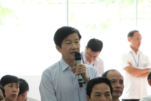 Cử tri quận 1, TP.HCM phát biểu về những tiêu chí nhân sự cho Đại hội Đảng sắp tới (ảnh: T.Q) Cử tri quận 1, TP.HCM phát biểu về những tiêu chí nhân sự cho Đại hội Đảng sắp tới (ảnh: T.Q)